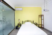 Pak Su Weilan Electric Sports B&B (Dianchishan Shop)