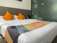 Shell Hotel (Anqing Taihu Huating Lake)