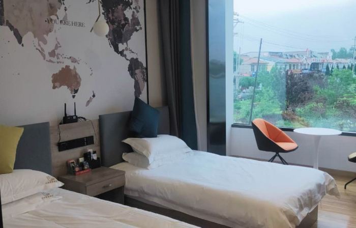 Qin Yunrun Light Luxury Homestay