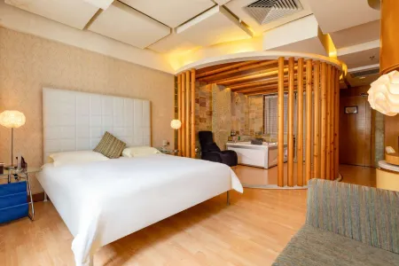 Mascot Hotel