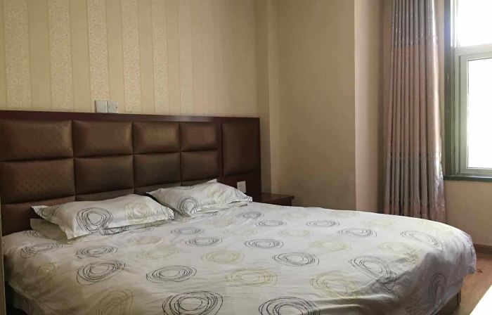 Pinghu Yinjiang Hotel