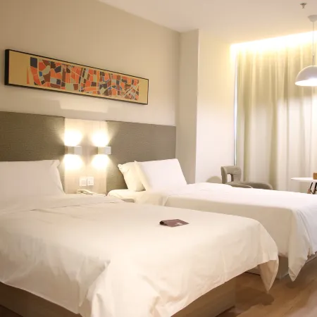 HanTing Hotel (Baishan Railway Station)