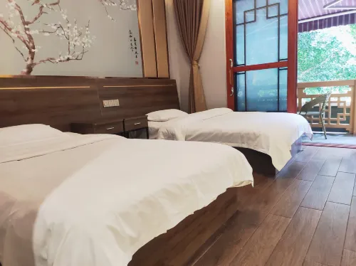 Langzhong Langshui Impression Hotel