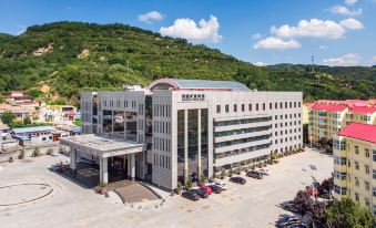 Huangling Mining Hotel