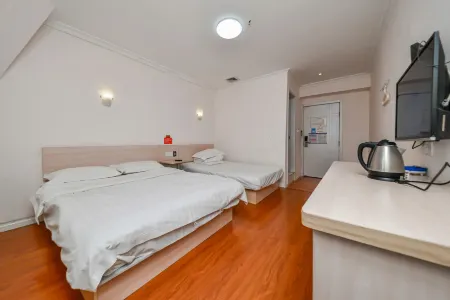 K155 hotel chain (Shanghai University Town store）) Отели рядом с достопримечательностью «Shanghai University of Engineering Science (Longteng Road)»