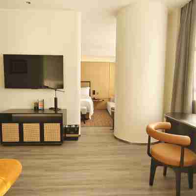 Maoming Ramada Hotel Rooms