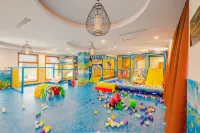 YunHua Hotel YiHai Park Store - غرفة مطلة على الجبل