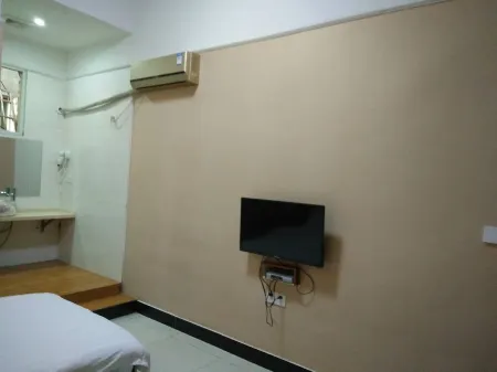 Hongsheng Inn Donghong Отели в г. Цидун