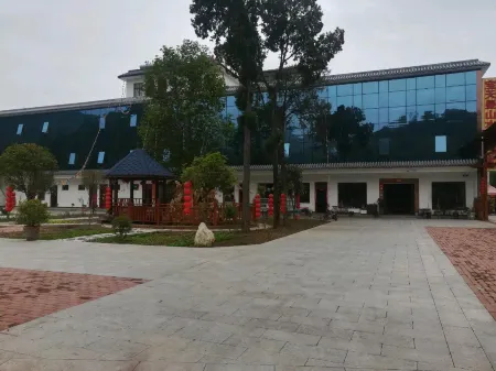 Baotianman Shanshui Inn