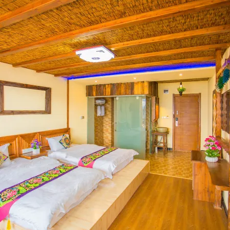 ZHIYUEJU LAKE VIEW INN