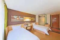 IU Hotel (Ancient City of Zhengding Rongguofu) - parcheggio