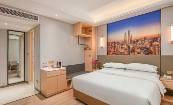 Vienna Hotel (Taixing Wuyue Plaza)