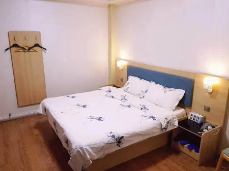 Kaiyuan Express Hotel Neixiang Отели рядом с достопримечательностью «Neixiang County Yamen (Administrative office or residence of the local official in imperial China)»