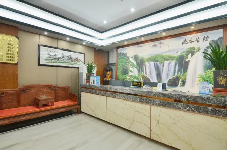 Lujiang County Hung Chun Garden Business Hotel Отели рядом с достопримечательностью «Tomb of Zhou Yu»