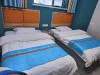 six luck hotel - pemandangan pegunungan