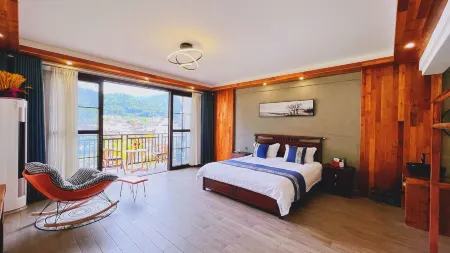 Yunhetitian Guchuangyi homestay Отели рядом с достопримечательностью «Fenghuangshan Forest Park»