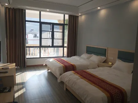 Ziyun Dream Hotel Отели рядом с достопримечательностью «Yellow Crane Camp Hot Spring Resort»