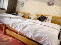 Hailuogou Yunyixiaoshe Homestay