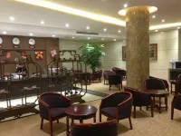 Jinqiao Holiday Business Hotel