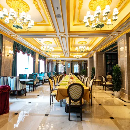 Peninsula International Hotel