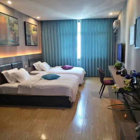 Hongrui Hotel Ξενοδοχεία στην πόλη Άνλονγκ