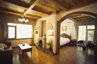 Yishui Riverside Creative Inn