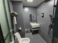 Yiliangyuan Yuejing Theme Hotel Hotels in Yiliang