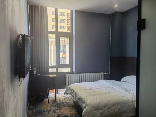 Blue Liveable Inn