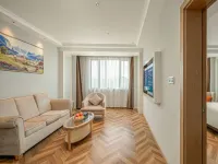Vienna Hotel (Maoming Guanzhu Avecious Center Branch) Hotels in Maoming
