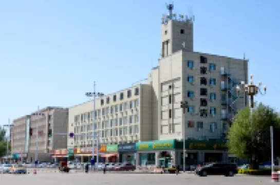 Homeinn Selected Hotel (Baotou Railway Station) Hotels near Inner Mongolia University of Science & Technology