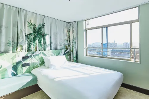 Hi Inn (Wuxi European Street Zhongshan Road) - con vista montagne