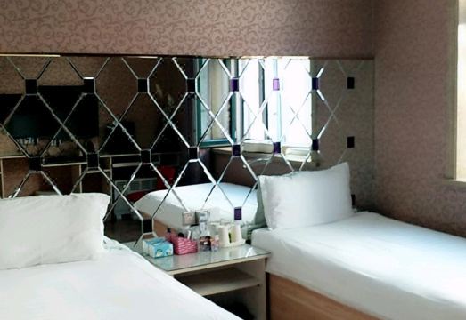 호텔 근처 거리 전경