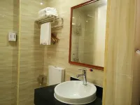 Donglong Business Hotel