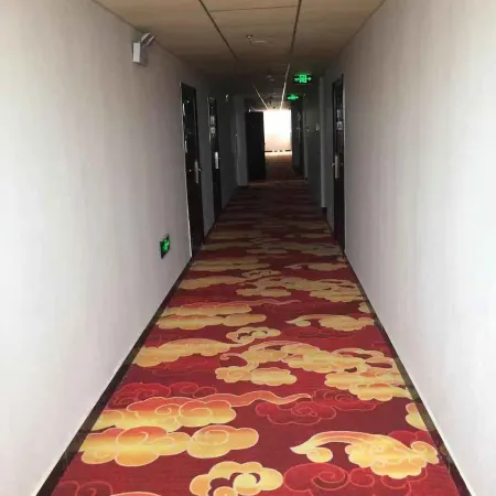Lingwu Yunshengxiang Business Hotel