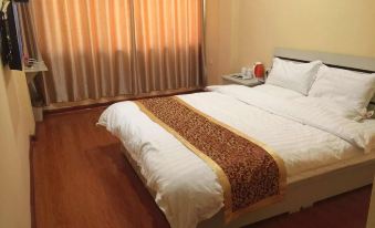 Weixian Qingya Hotel