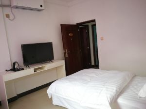 Wanbaoluo Capsule Youth Hostel (Fangchenggang Xianrenshan Park Xiwan City Beach)