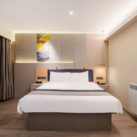 Homeinn Selected Hotel (Zhoukou Qiyi Road Wuyi Square)
