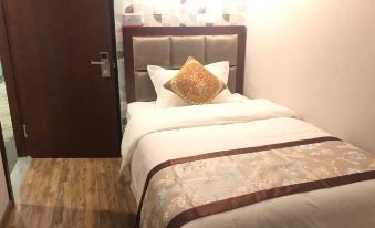 Home Inn Huayi (Chongqing Caijia Subway Station)