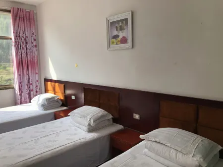 Tongshan Ruyi Home Hotel Отели рядом с достопримечательностью «Yinshuidong Geopark»