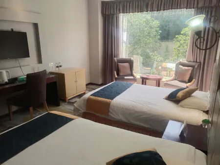 Nanqiao Fengqing Hotel Отели рядом с достопримечательностью «Peng'an Jialing First Hometown Scenic Area Scenic Area Management Bureau»