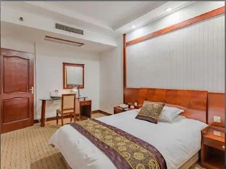 Wanyuan International Hotel Отели рядом с достопримечательностью «Zhao Puchu Former Residence»