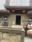Guiyou Hushan Hostel (Tanhualin Crab Creek Subway Station)