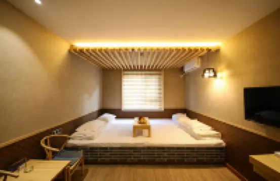 Suzhou Hotel - parcheggio