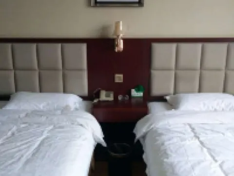 Sunshine Express Hotel (Xixian Xifu Avenue Branch) Hotels in Xi County