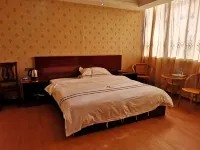 Zhenfeng VIP Business Hotel