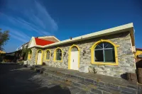 Shuiyue Manor Hotel di 