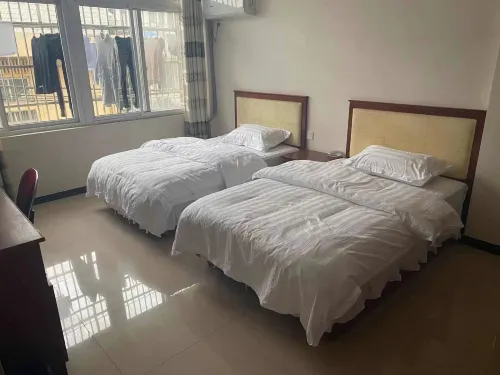 Tongcheng Yishuiju Hotel