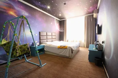 Xingping Yihai Hotel Hotels near outress .