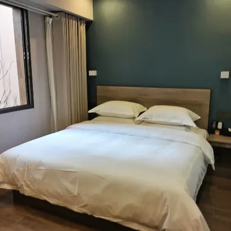 Gaoxian Bairui Hotel