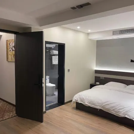 Xinbinlongxu Business Hotel